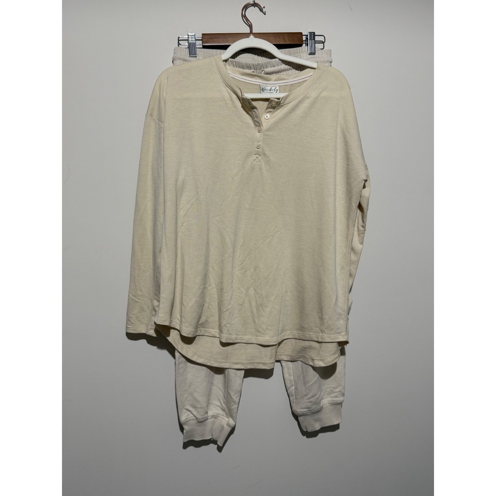 Wonderly Studio Womens Cream Henley Top and Jogger Lounge Set Size Medium